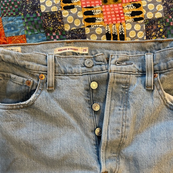 Levi's Ribcage Straight - Picture 2 of 8